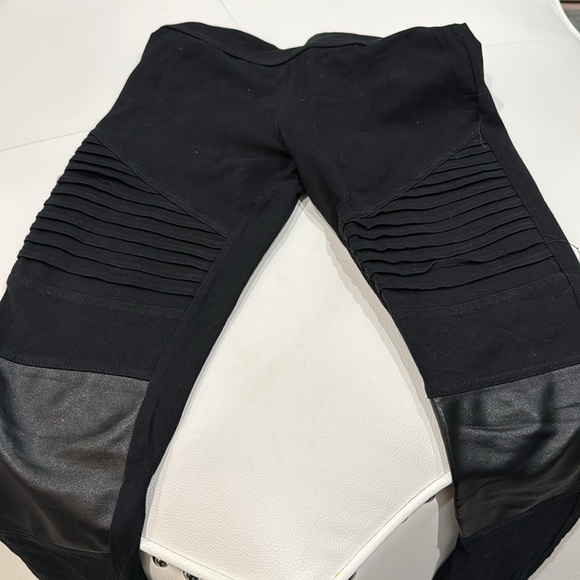 ABOUND Black Moto Leggings with Faux Leather Accents - Picture 10 of 13